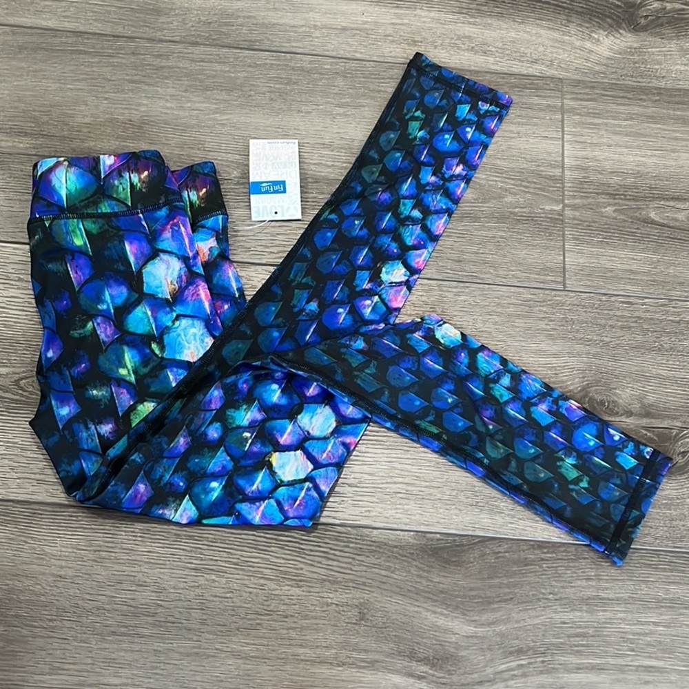 Fun Fun Ice Dragon Leggings - Picture 2 of 9